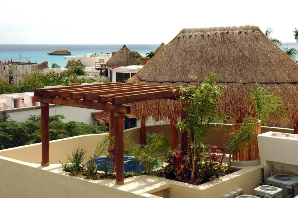 Maya Villa Condo Hotel Плая дел Кармен Екстериор снимка