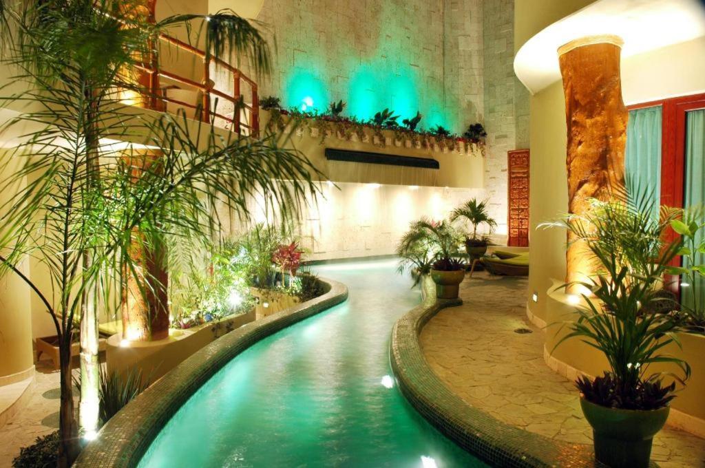 Maya Villa Condo Hotel Плая дел Кармен Екстериор снимка