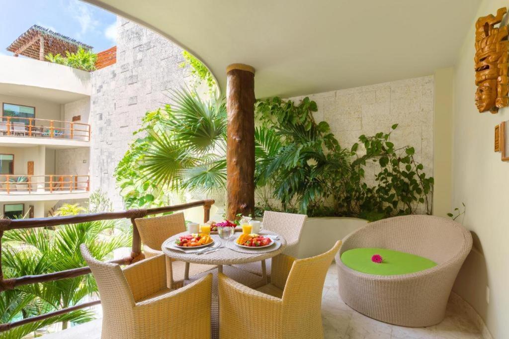 Maya Villa Condo Hotel Плая дел Кармен Екстериор снимка